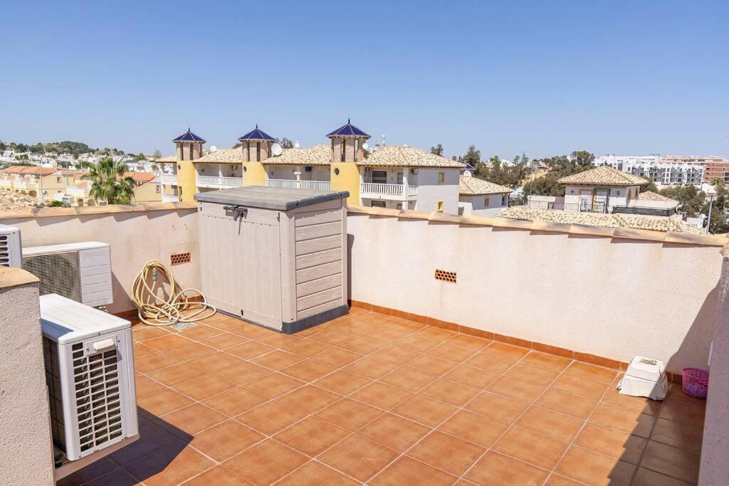 Casa Lilly-Rose, A Beautiful 3 Bedroom Detached Villa A Short Walk To The Villamartin Plaza & Golf Course Kültér fotó