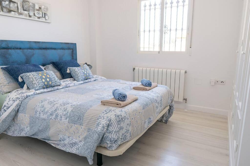 Casa Lilly-Rose, A Beautiful 3 Bedroom Detached Villa A Short Walk To The Villamartin Plaza & Golf Course Kültér fotó