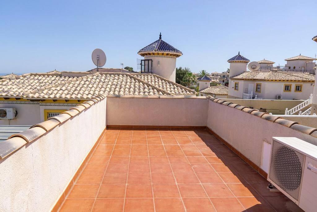 Casa Lilly-Rose, A Beautiful 3 Bedroom Detached Villa A Short Walk To The Villamartin Plaza & Golf Course Kültér fotó