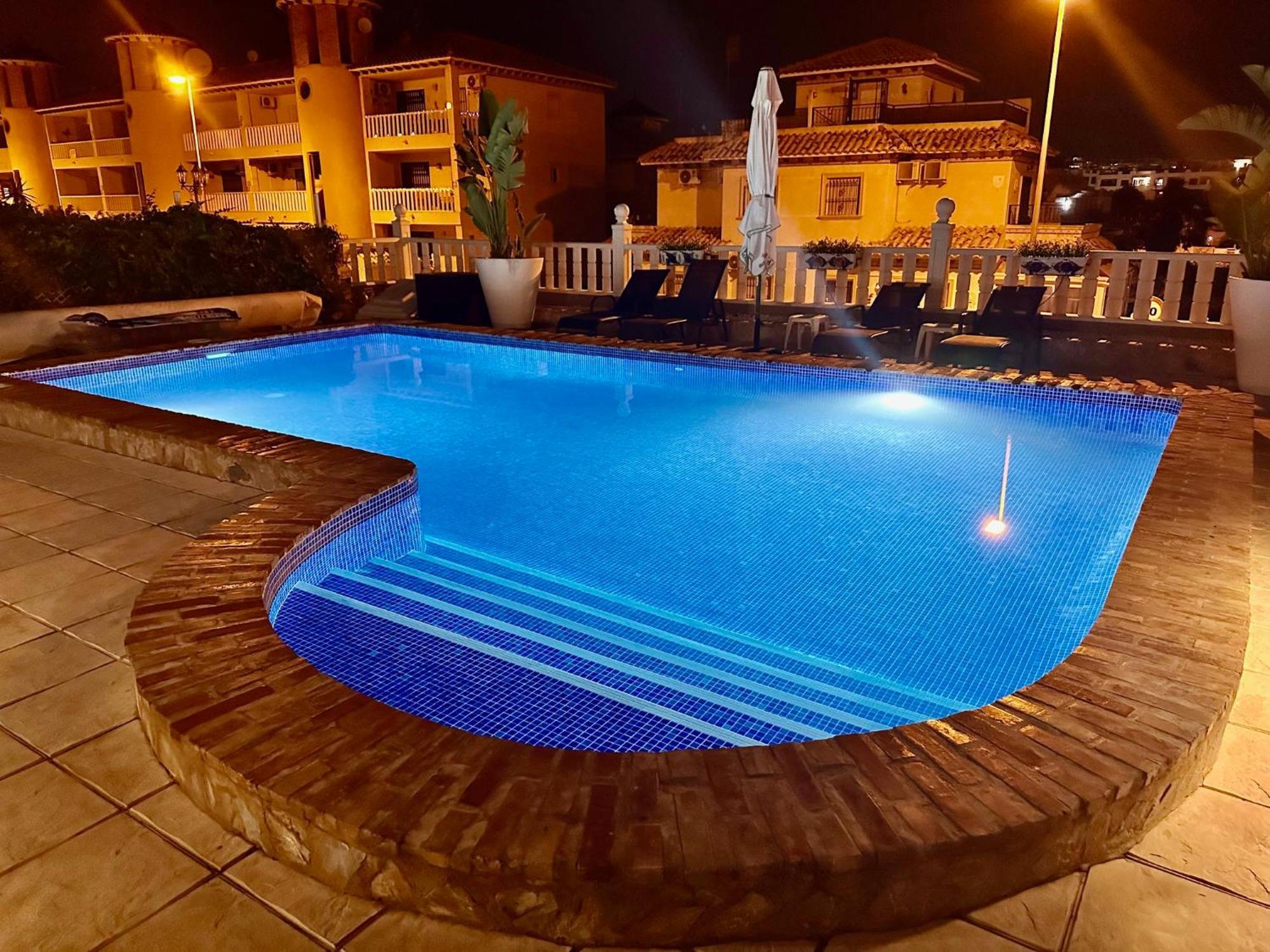 Casa Lilly-Rose, A Beautiful 3 Bedroom Detached Villa A Short Walk To The Villamartin Plaza & Golf Course Kültér fotó