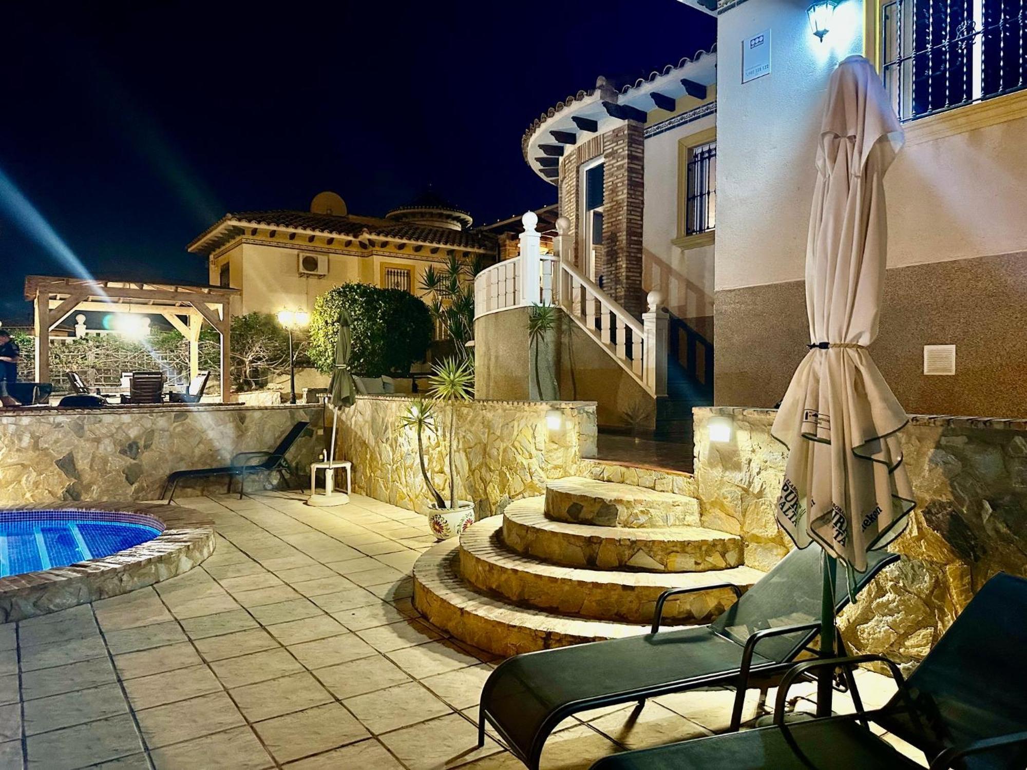 Casa Lilly-Rose, A Beautiful 3 Bedroom Detached Villa A Short Walk To The Villamartin Plaza & Golf Course Kültér fotó